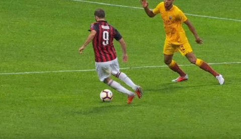 Milan, Higuaín