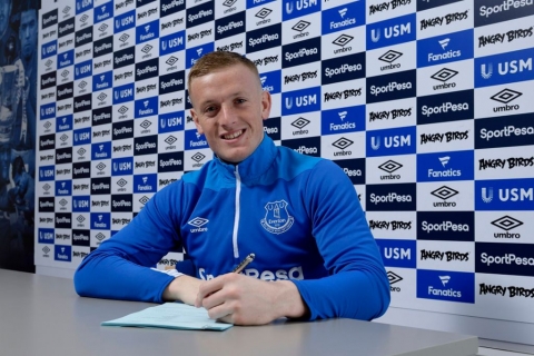 Everton: Pickford hosszabbít
