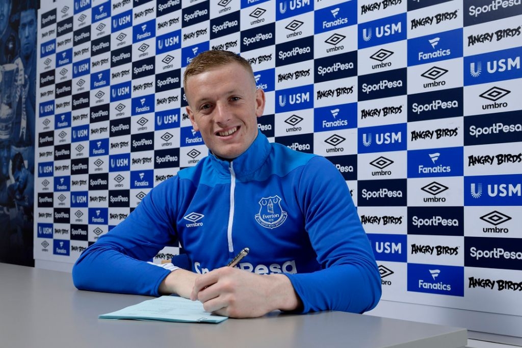 Everton: Pickford hosszabbít