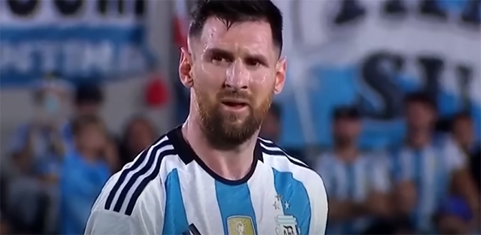 Messi 800